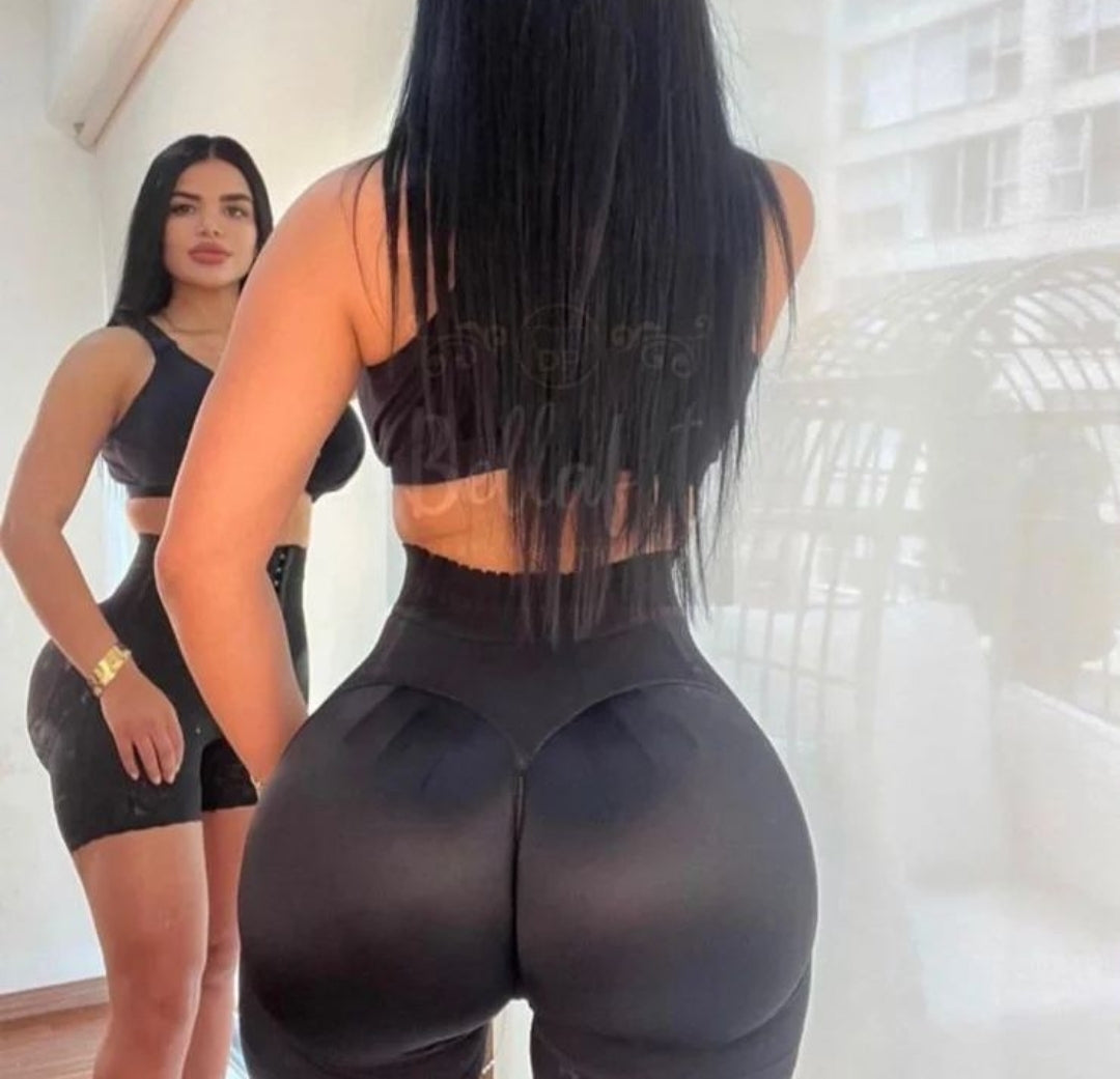 Shorts levanta cola con broches